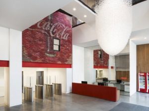 Lobby Kantor Industrial Modern di Coca Cola