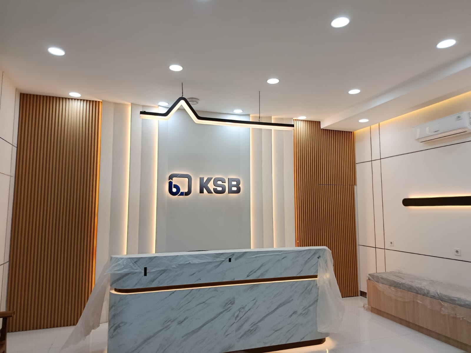 Optimalisasi Desain Interior Ruang Meeting dan Lobby untuk Branding Perusahaan di 2026