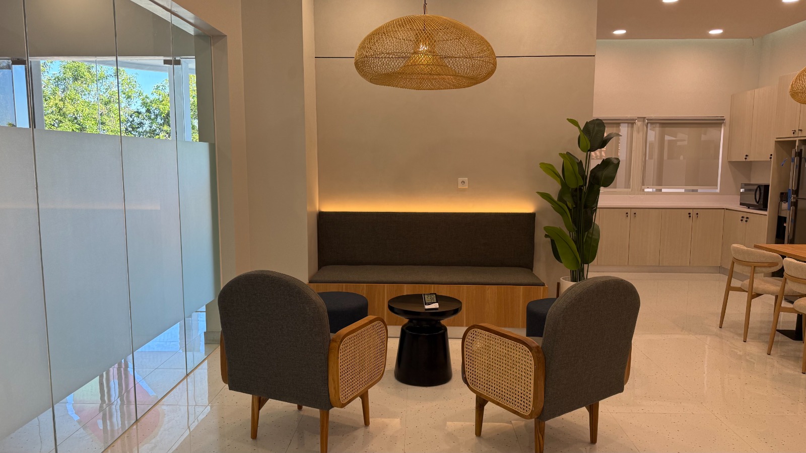 Transformasi Interior Kantor Modern 2026 oleh PT Multi Power Abadi: Menghadirkan Ruang Kerja yang Nyaman dan Representatif